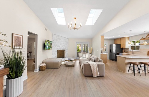 Isle of Palms House | 5 min to Mayo—luxury, comfort & care designed for patients & caregivers.