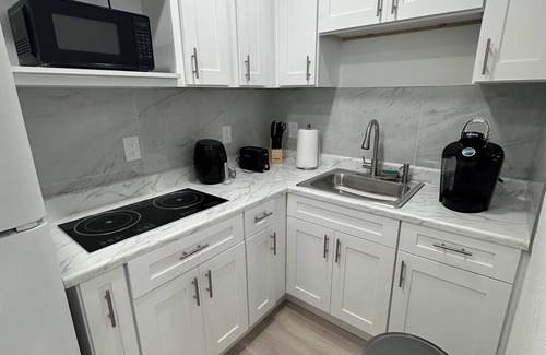 Terrace Park Apartment | 5 minutes from Bush Garden and USF! Apartment for 2 people, cozy.