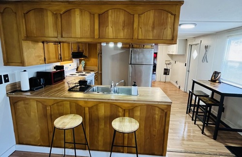 Brookeland House | 5 minutes from Humphrey boat ramp,guest access to pool and tennis courts