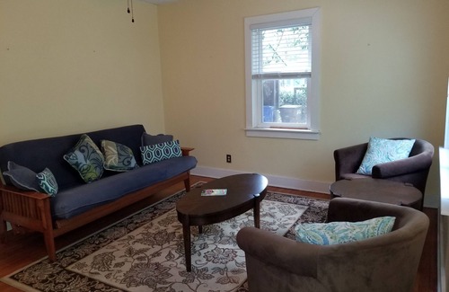 Charleston Cottage | 5 minutes to downtown, short drive to beach