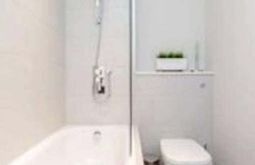 Portsoken Apartment | 5 River House - 1 bedroom apartment