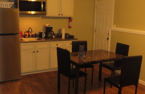 Riverdale Condo | ❤ 5 STAR ATL Hartsfield #A-Netflx/Disn/Amzn 1BR Ste