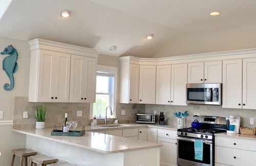 Sea Isle City House | 5-Star Beach Home-Sleeps 21! 6 bedrooms, plus bonus room. Close to everything!