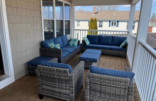 York Beach House | 5 STAR! OCEAN VIEWS FROM EVERY FLOOR, CRASHING WAVES! A WONDERFUL VACATION SPOT