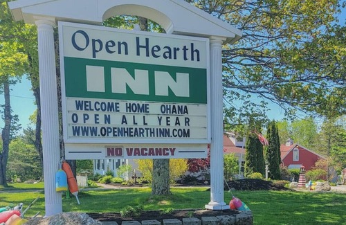 Trenton Apartment | 5 Suite in 1820`s house Open Hearth Inn