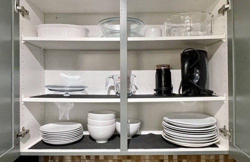 South Pandosy Condo | 5 ⭐️ - Unit 210 - Sol Terra Stays - 3bdrm 2 bath Condo That Feels Like Home