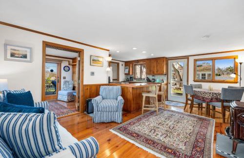 Sandwich House | 50 Dexter Avenue - Sandwich - The Cottage