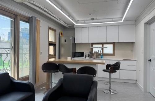 Seongsu Apartment | 501, Seongsu Station Jungnangcheon Cherry Blossom Road Han River airport bus