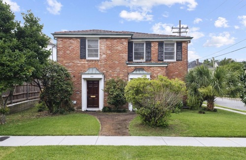 Carrollton House | 503 Lowerline St New Orleans LA