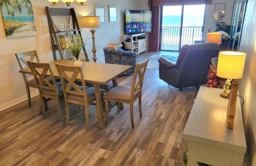 New Smyrna Beach Apartment | 517 - Nicely Decorated Oceanfront 3 Bedroom