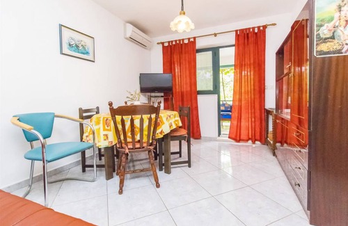 Rogoznica Apartment | 56 m² Apartment ∙ 2 bedrooms ∙ 4 guests