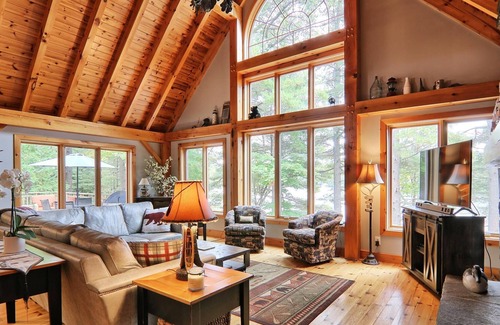 Rosseau Cottage | 5bdrm, 4bath, Boathouse, 2 bdrm Bunkie, all day sun!