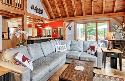 Rosseau Cottage | 5bdrm, 4bath, Boathouse, 2 bdrm Bunkie, all day sun!