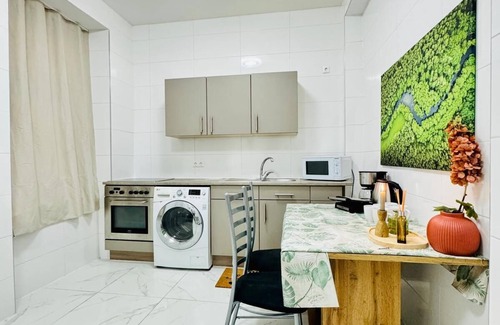 Margareten Apartment | 5BR Apt 10min to Matzleinsdorfer