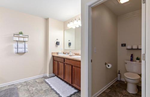 Riverdale House | 5BR Oasis with 3 Spa-Like Baths