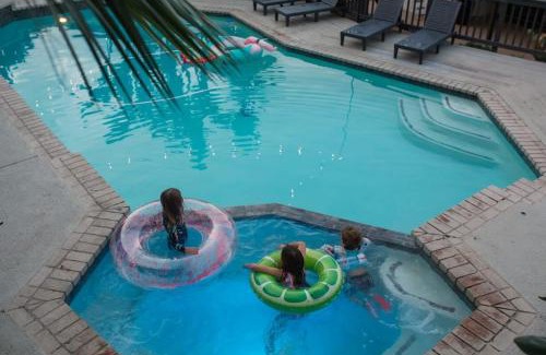 Mount Helix House | 5BR Oasis with Pool, Arcade, Sauna