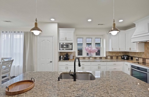 Denton County House | 5BR Resort-Pool & Private Playground; Great home base for 2026 FIFA World Cup