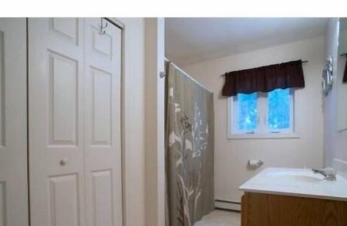 Conway House | 5BR W/ Master and 3Bathrooms ! Beautiful Home, White Mountain Region, Amazing!!!