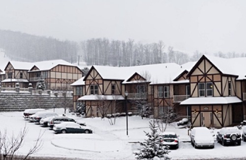 Boyne Falls Villa | 6/30/24 - 7/5/24 for July 4th holiday at Mountain Run at BOYNE 2 BR sleeps 6
