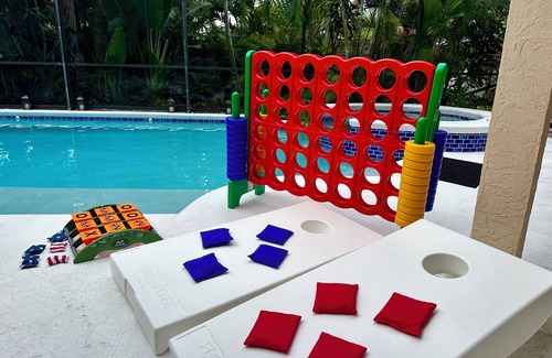 Ocean Woods House | 6 BD, Heated Pool/Jacuzzi w Screen-No Bugs; Theater; Arcade;SkeeBall;Walk to Bch