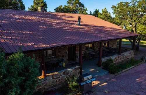 Rutheron House | 6 Bed, 3 Bath Historic Home, Sleeps 20