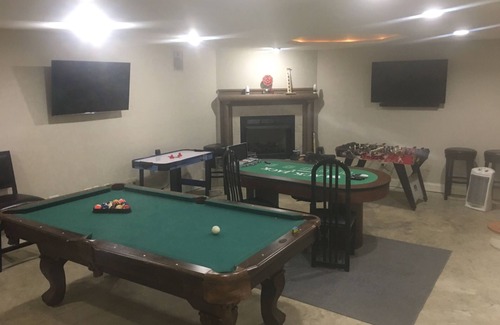 Goodlettsville House | 6 bedroom estate close to Broadway