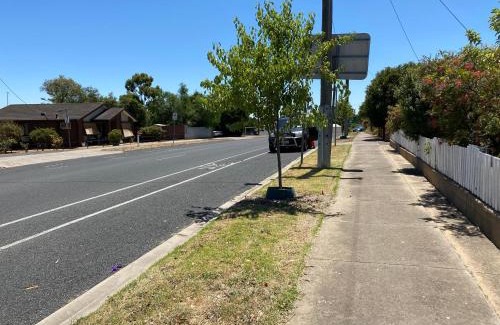 Stawell House | 6 Beds-Whole House with 4 bedrooms -Stawell - share accommodation - 2 rooms for 4 gusts are available