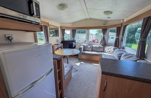 Great Yarmouth House | 6 berth caravan at Cherry Tree Holiday Park in Norfolk ref 70724C