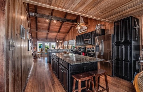 Pawleys Island House | 6 BR Oceanfront House with Creek Dock