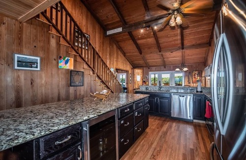 Pawleys Island House | 6 BR Oceanfront House with Creek Dock