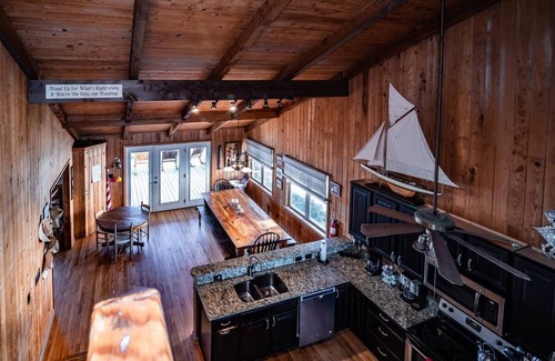 Pawleys Island House | 6 BR Oceanfront House with Creek Dock