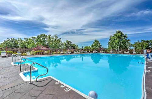Branson Apartment | 6 Mi to Branson Strip! Dog-Friendly Golf Condo