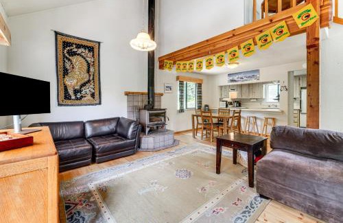 Sierra City House | 6 Mi to Downieville Downhill Cabin with Mtn Views