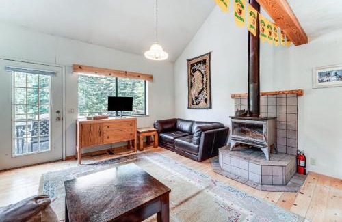 Sierra City House | 6 Mi to Downieville Downhill Cabin with Mtn Views