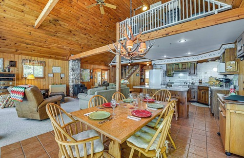 Speculator Cabin | 6 Mi to Ski Slopes: 'Oak View' Lakefront Home!
