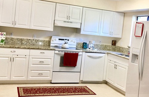 Longwood Condo | 6 months min