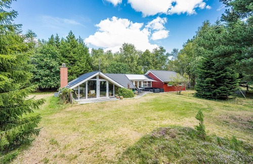 Ho House | 6 person holiday home in Blåvand