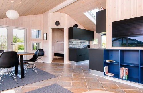 Grønninghoved Strand House | 6 person holiday home in Sjølund