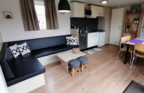 Serooskerke Ski Chalet | 6 persons Chalet Net Wa'k Wou, Close to Zeeland Coast, Olmenduin (family park)