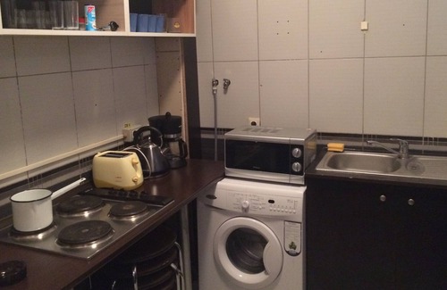 Bucharest Villa | 6 PRIVATE ROOMS, 4 BATHROOM, 1 SHARED KITCHEN