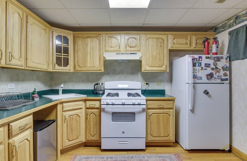 Barrington Hills House | 6 Shared Acres, Pool Table: Barrington Hills Apt!