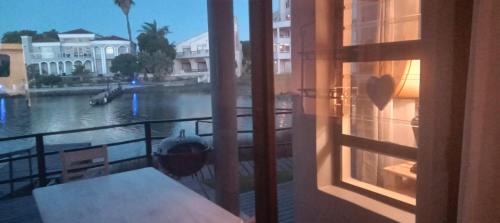 Port Owen Apartment | 6 Sleeper Magical Marina Villa