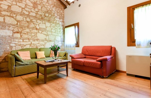 Longare Apartment | 60 m² Apartment ∙ 2 bedrooms ∙ 5 guests