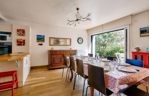 Saint-Briac-sur-Mer Ski Chalet | 600m from the beach, garden, house for 10