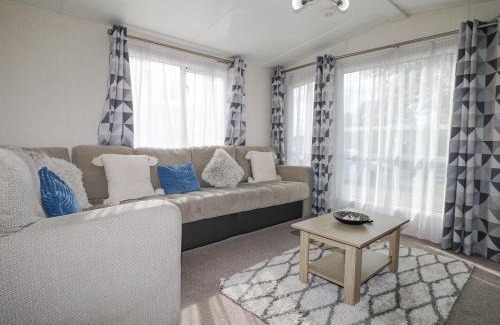 Bognor Regis House | 610 Caravan