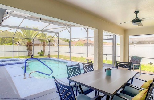 Tuscan Ridge Villa | 625 - Birds and Blossoms Oasis - Close to Theme Parks