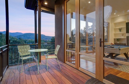 San Anselmo House | 6bd/3.5ba Marin Home w/Hot Tub + Billiards + BBQ