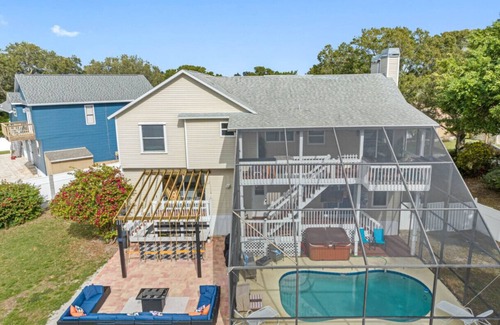 Largo Villa | 6BR Waterfront Heated Pool Hot Tub Game Room Firepit
