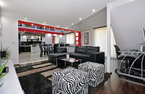 Trilj House | 7 bedroom awesome home in Trilj