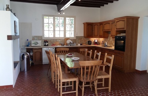 Lagarrigue House | 7 Bedroom hill top Manoir; pool, bar & pizza oven, sleeps 18, 2 hectare grounds
